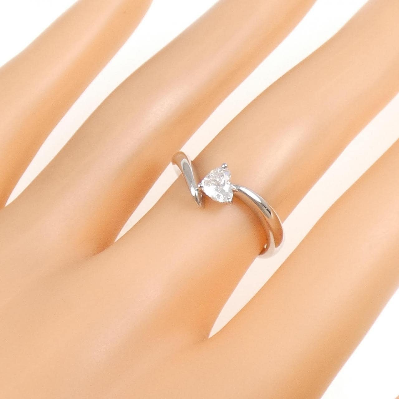 PT900 ハート ダイヤモンド リング 0.306CT