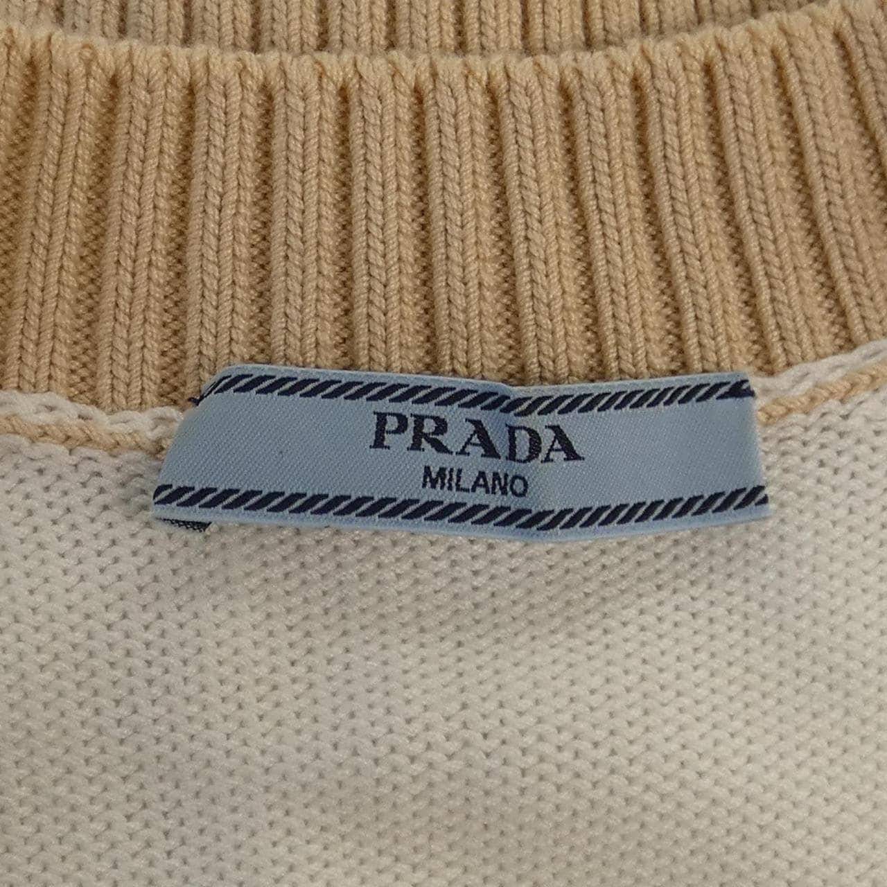 プラダ PRADA クロップド セミラグランショルダー P25I04 S211 1ZO5 カーディガン