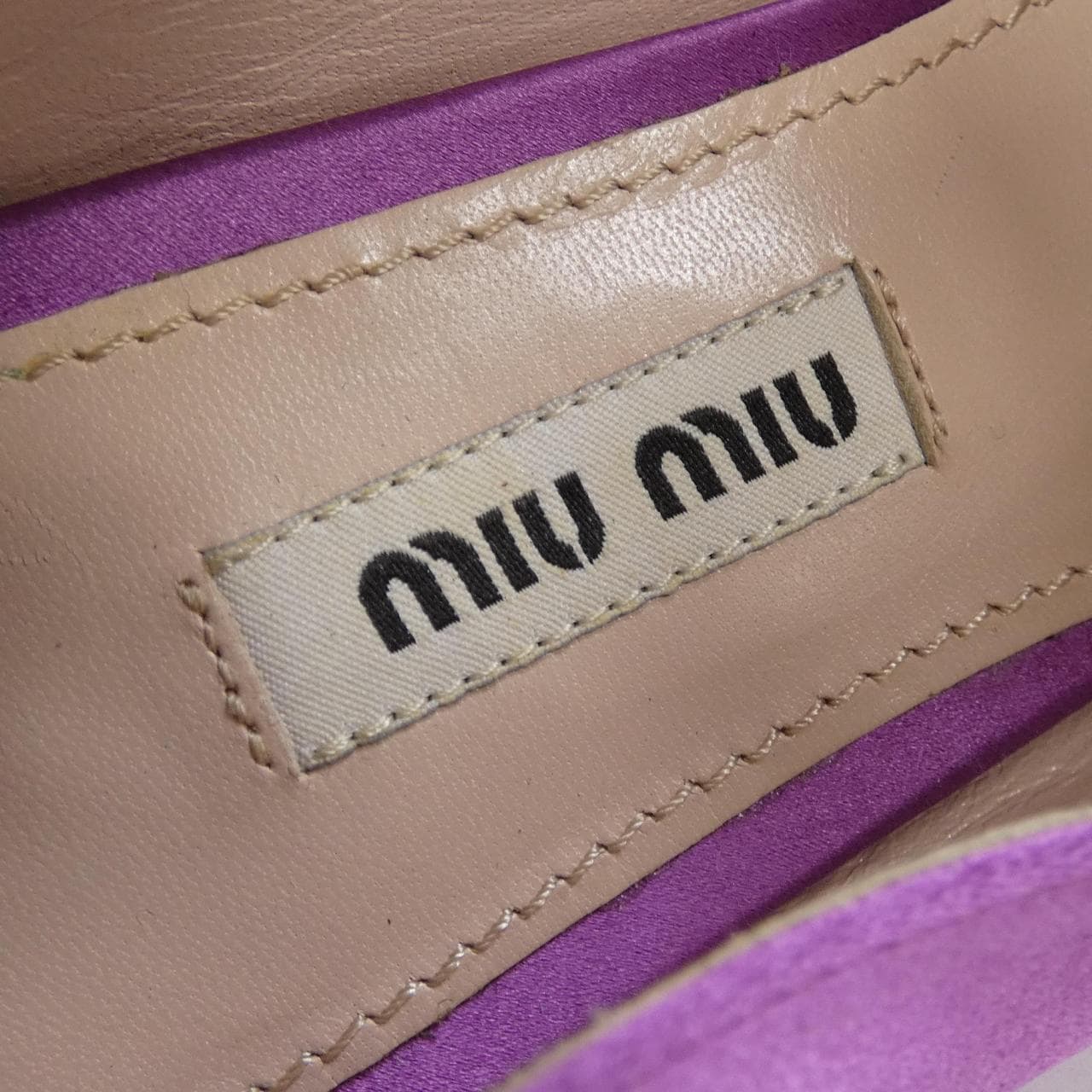 ミュウミュウ MIU MIU パンプス