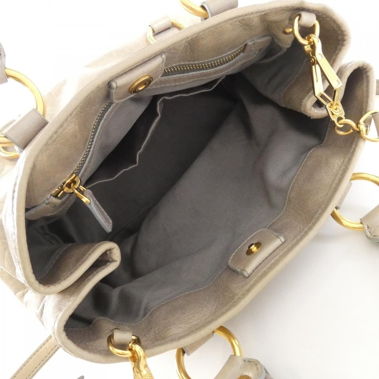 ミュウミュウ バッグ