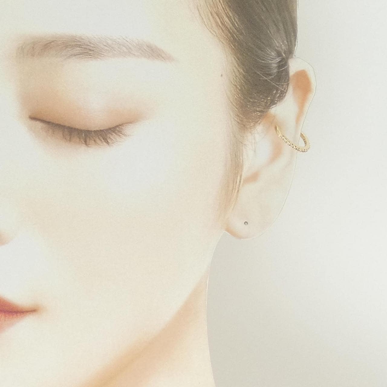 ヒロタカ ゴサマー イヤーカフ 0.07CT 片耳