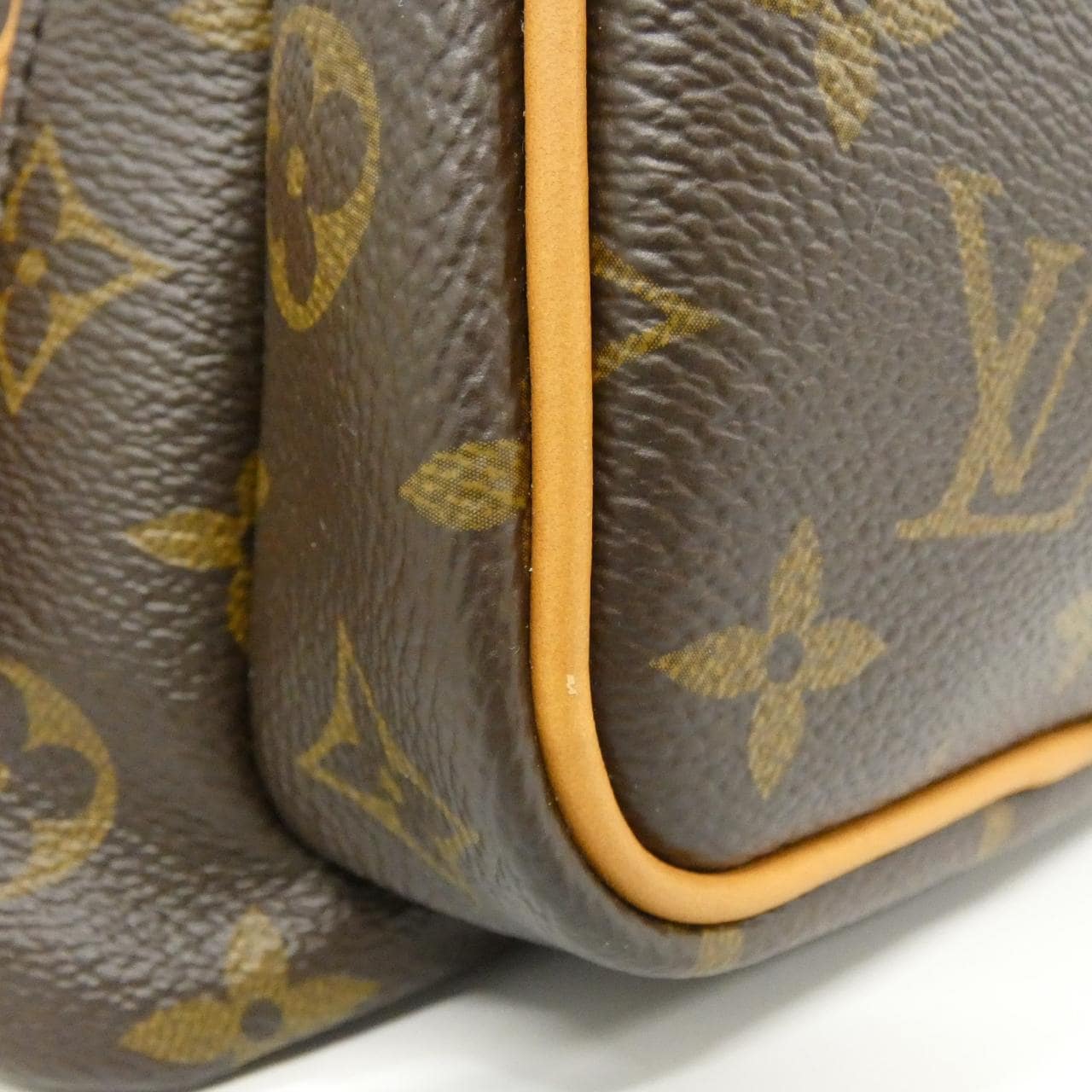 ルイヴィトン モノグラム トリオ バックパック M44658 リュックサック