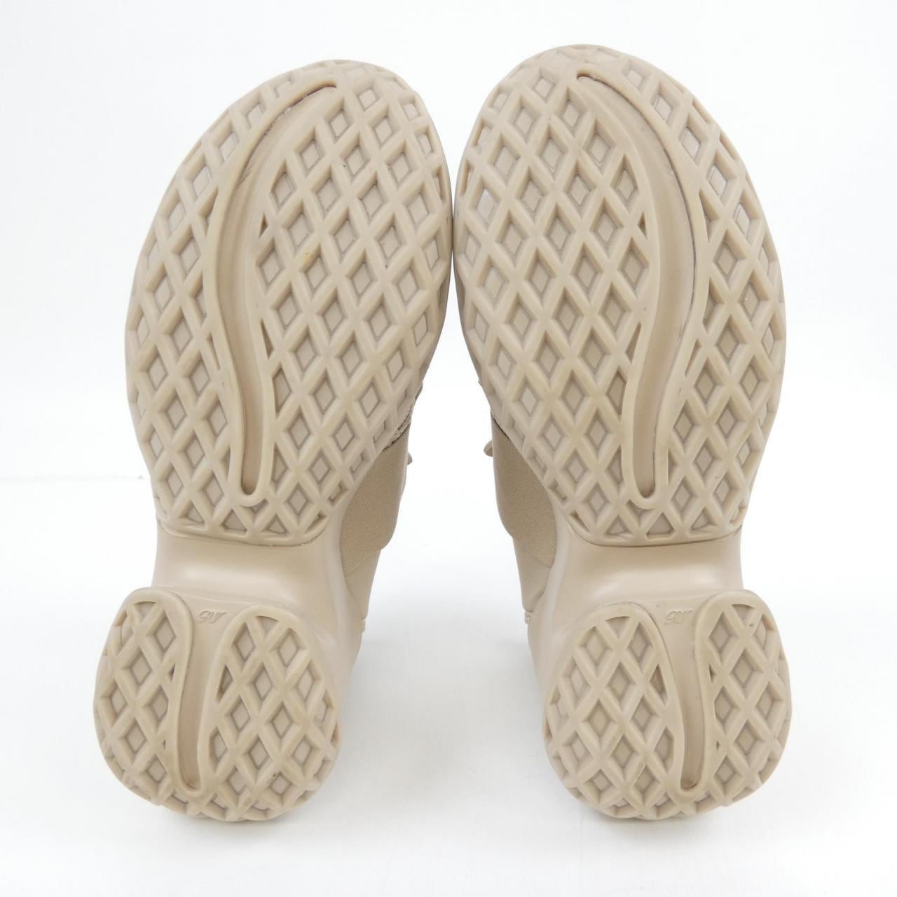 ロジェヴィヴィエ ROGER VIVIER ヴィ ヴ ラン ストラスバックル スニーカー