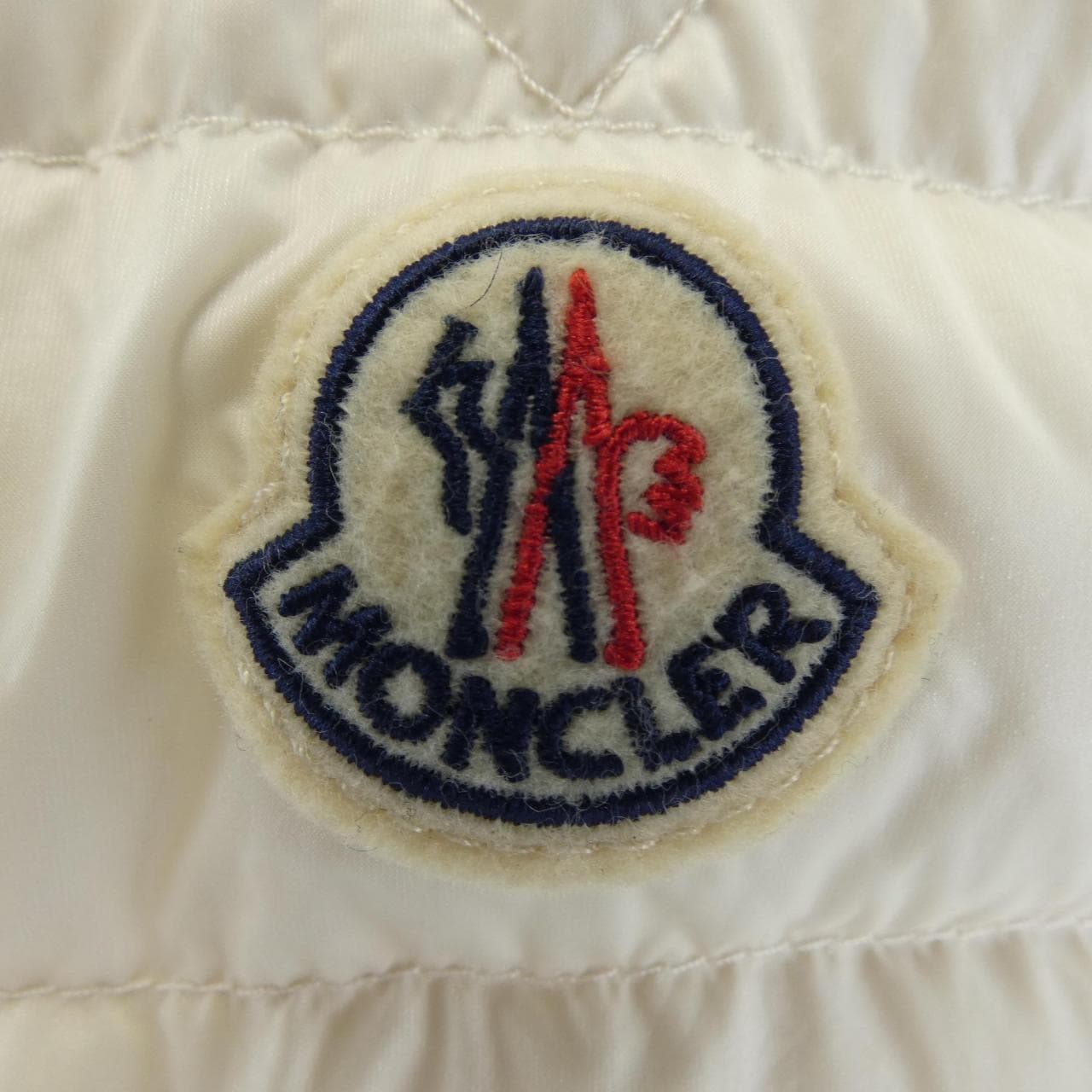 モンクレール MONCLER ダウンジャケット
