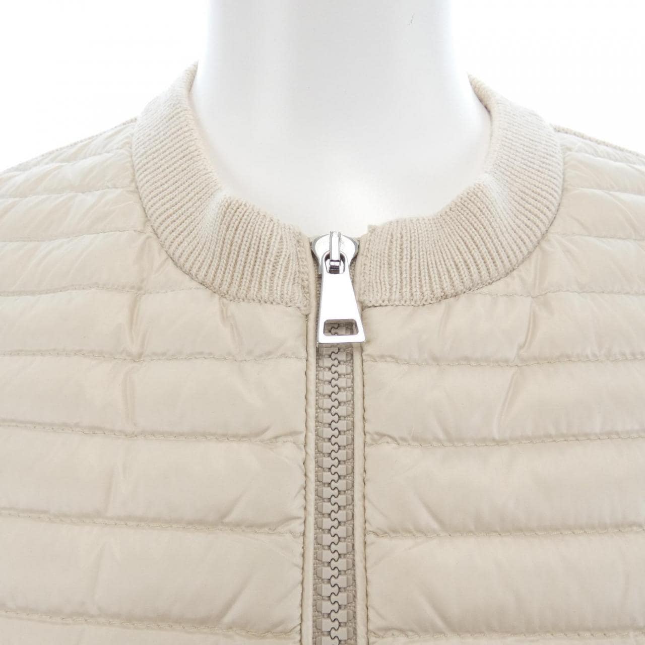 モンクレール MONCLER 10939B00006 ダウンジャケット