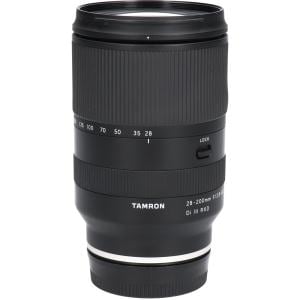 Ｅ２８－２００ｍｍ　Ｆ２．８－５．６ＤｉＩＩＩ　Ａ０７１