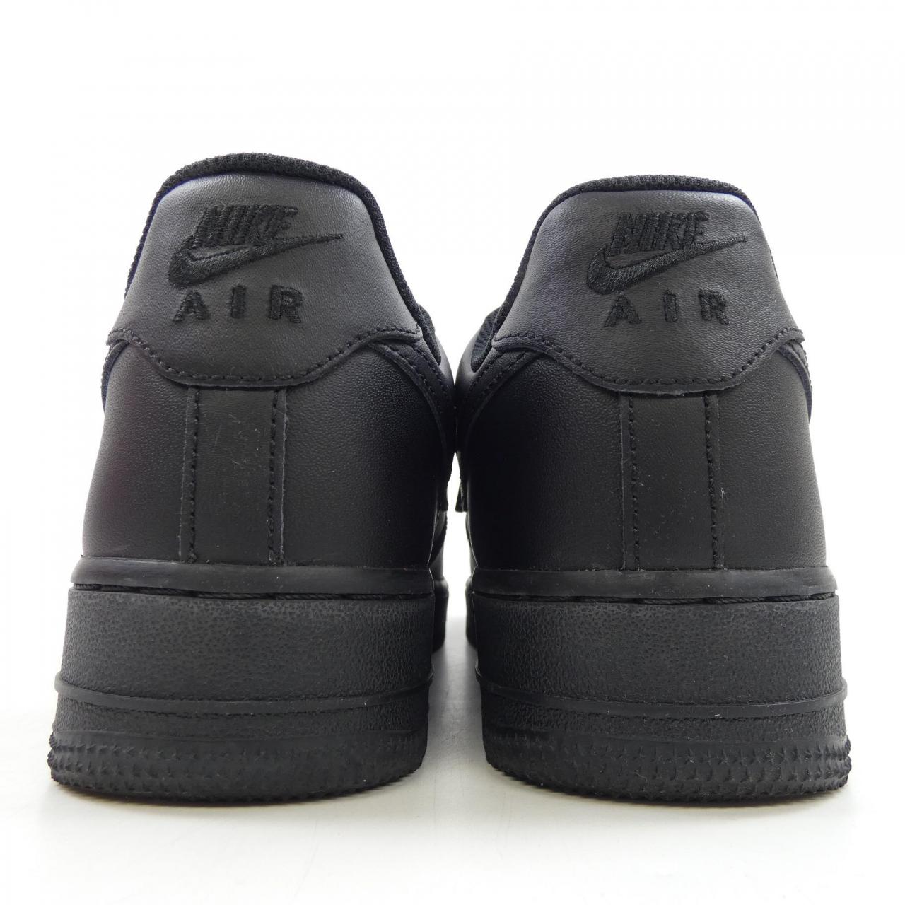 耐克NIKE运动鞋