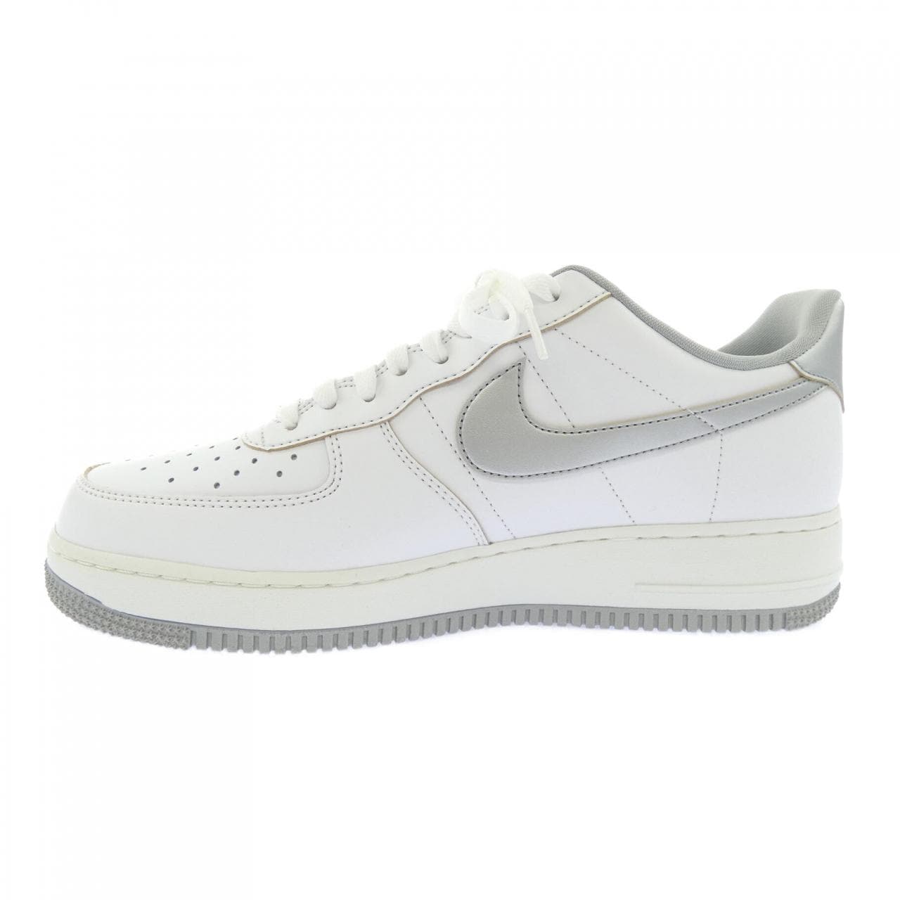 ナイキ NIKE DC5209-100 スニーカー