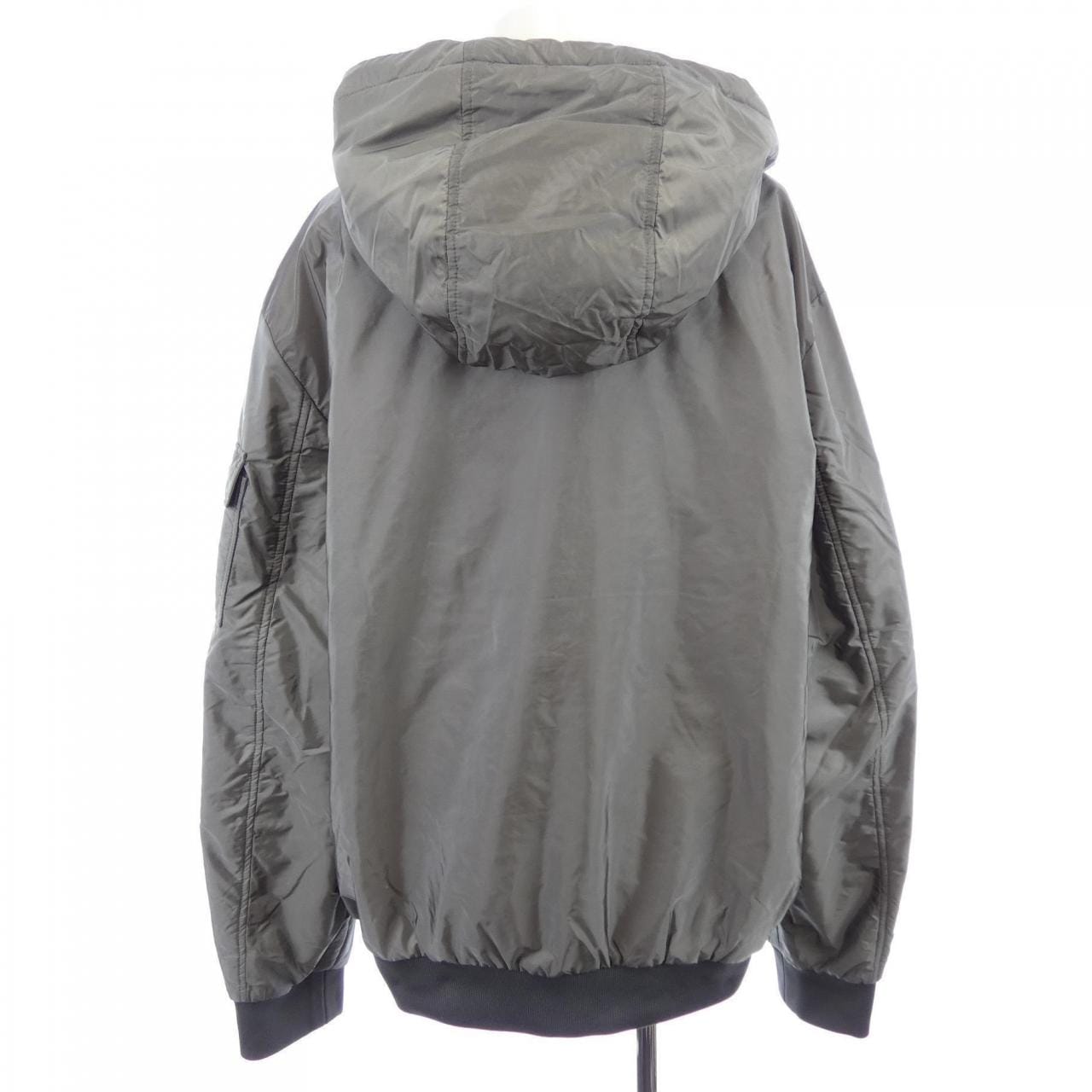 モンクレール MONCLER POILIOT ダウンジャケット