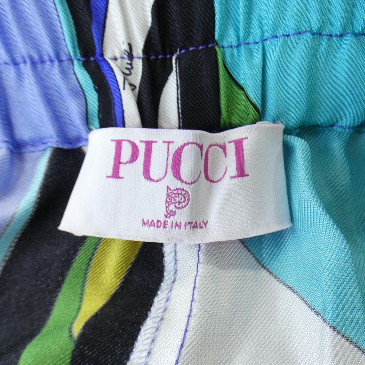 PUCCI ショートパンツ