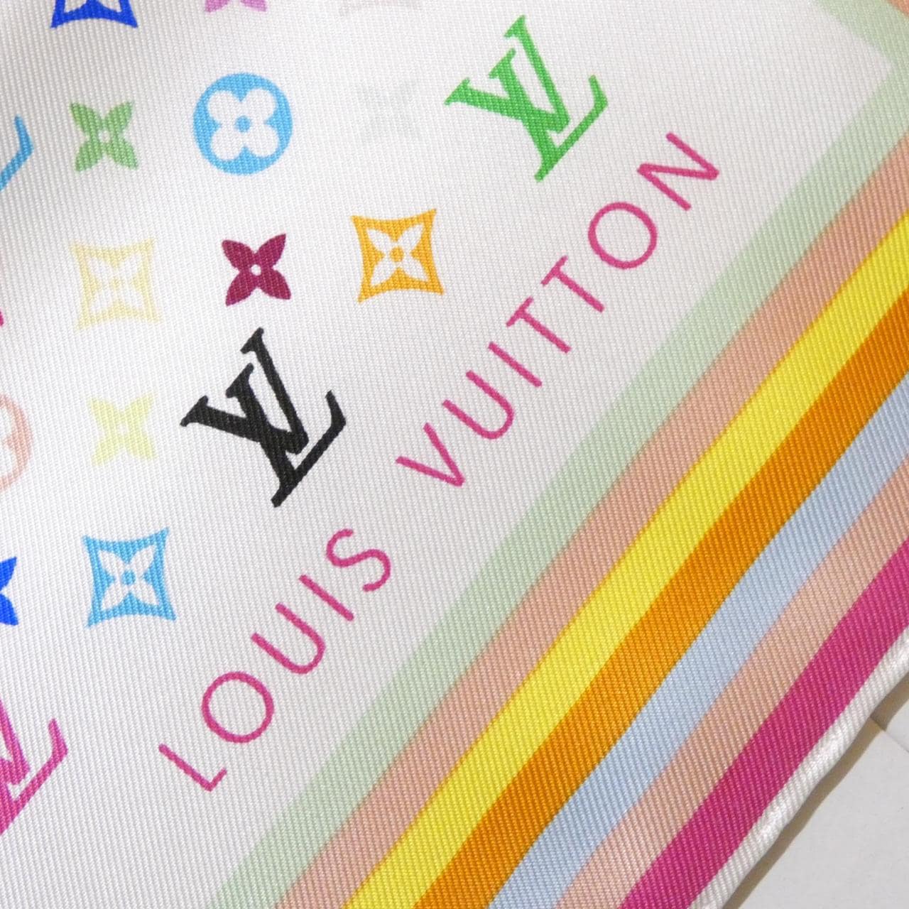 LOUIS VUITTON Multicolor Carre Monogram Multicolor M71915 Scarf