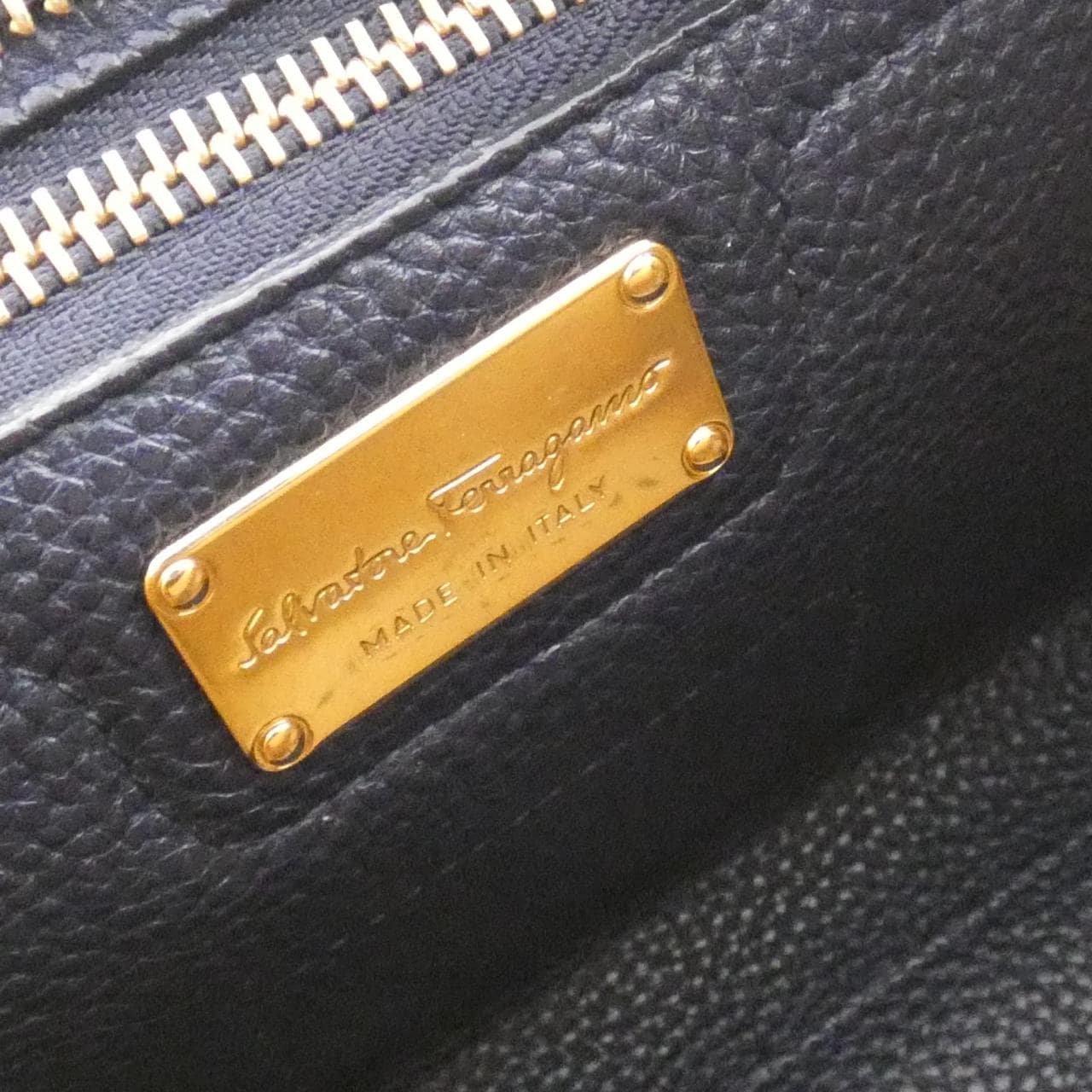 サルヴァトーレフェラガモ AMY 21 F478 バッグ