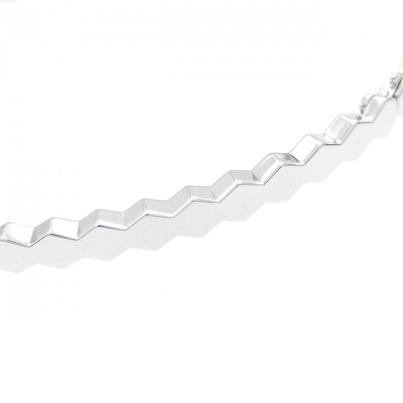 ショーメ ビーマイラブ バングル