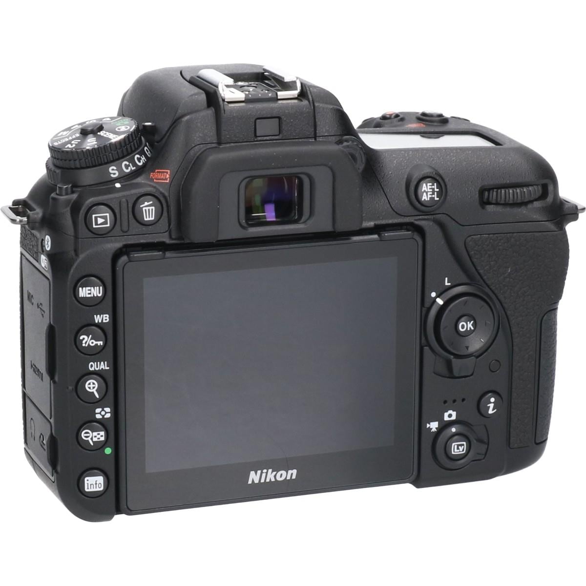NIKON D7500