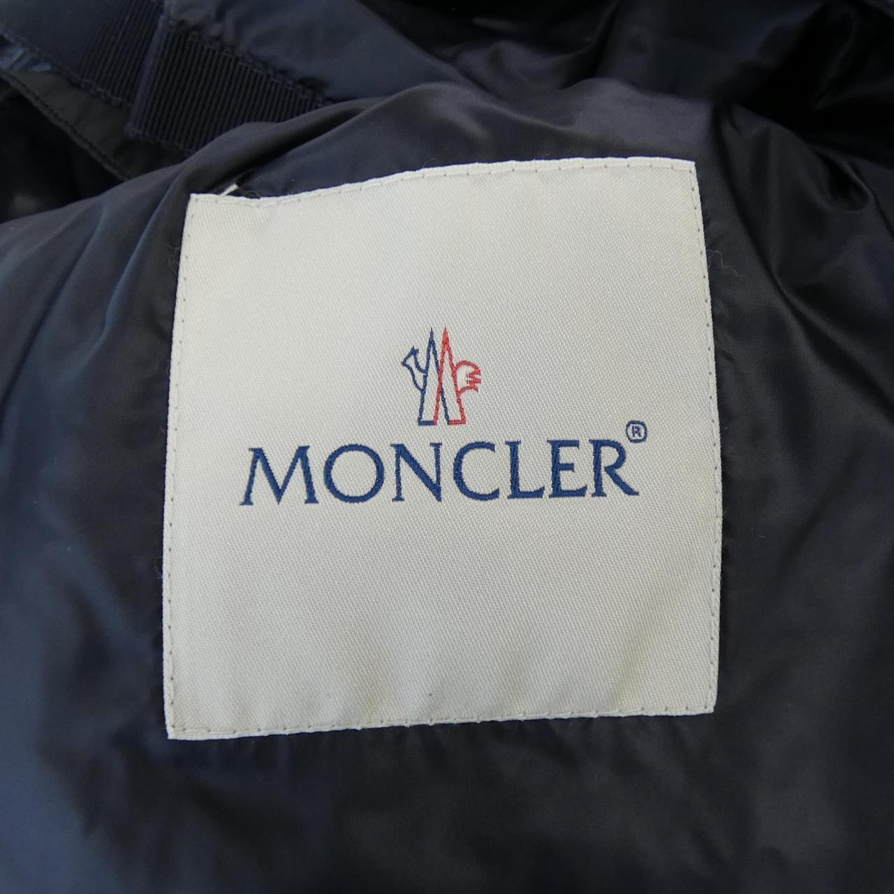モンクレール MONCLER ダウンジャケット