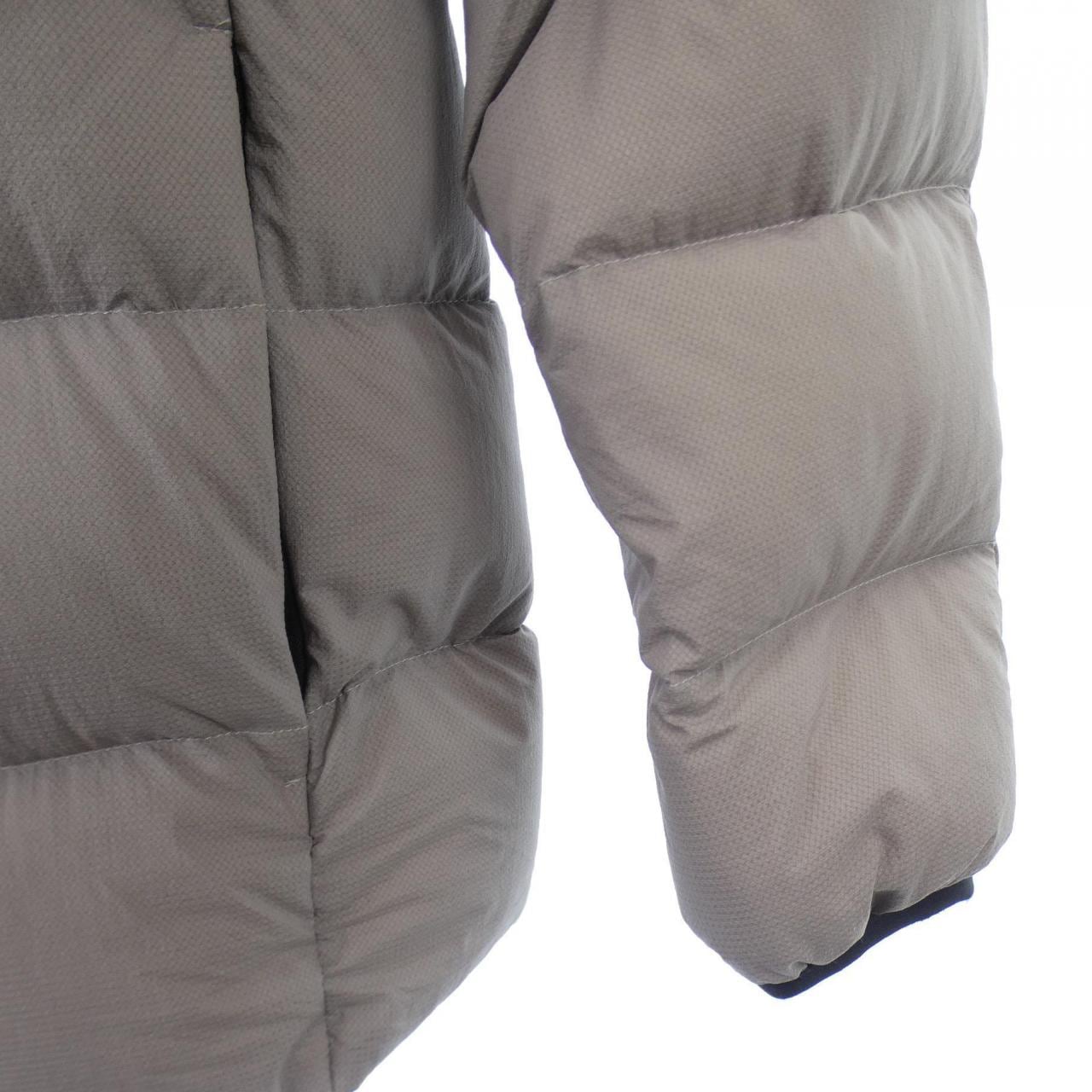モンクレール MONCLER ダウンジャケット