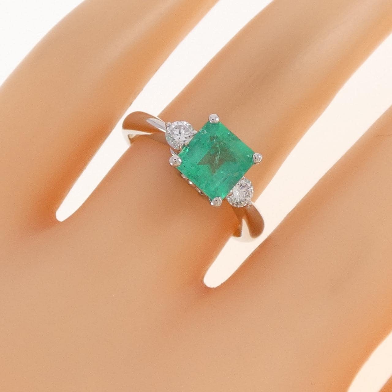 PT1000 エメラルド リング 1.25CT