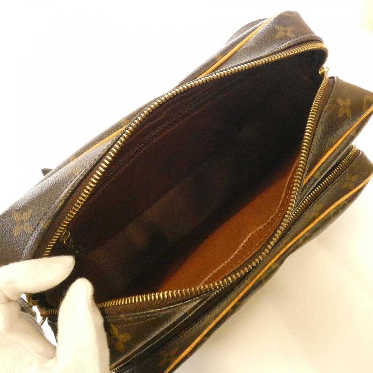 ルイヴィトン モノグラム ナイル M45244 ショルダーバッグ