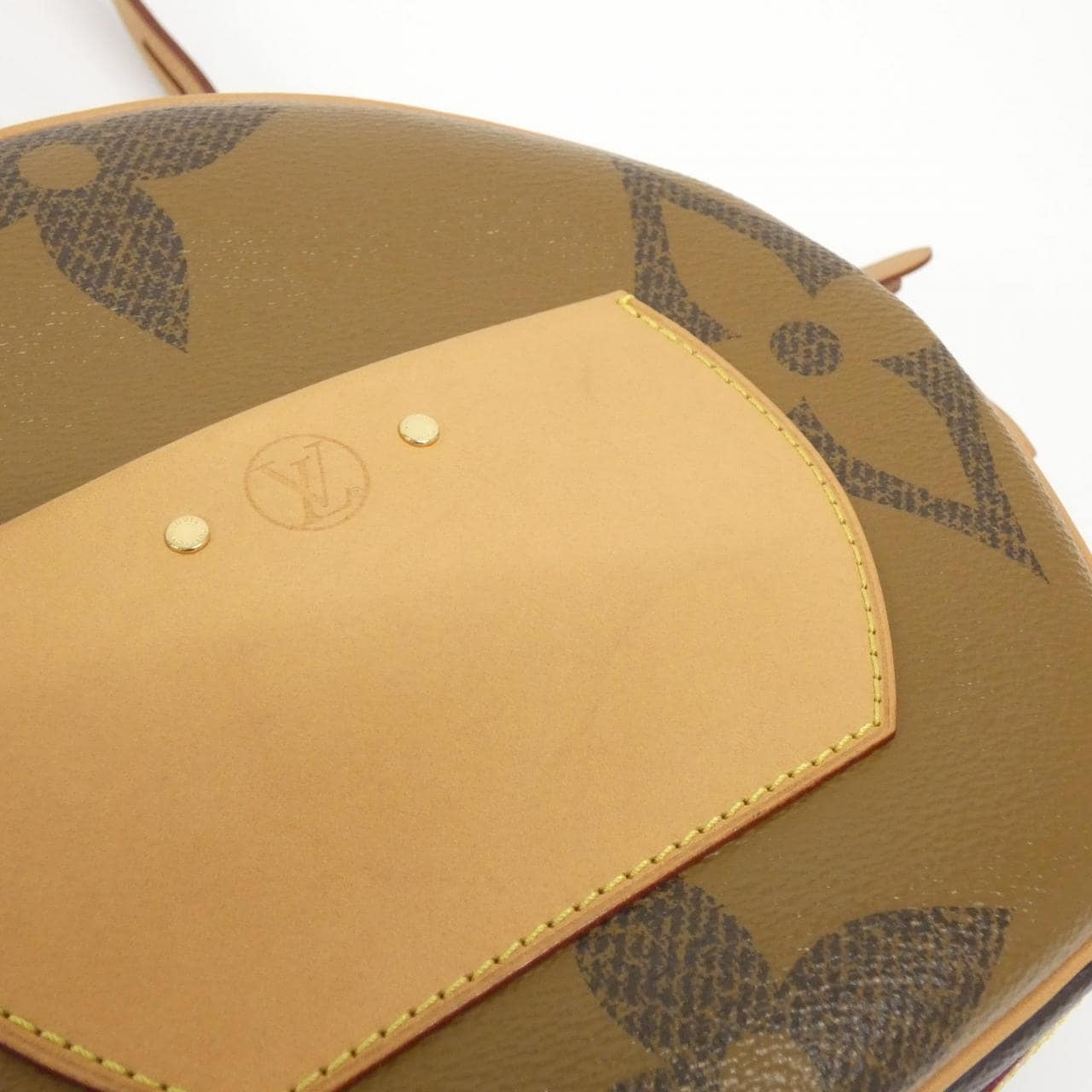 ルイヴィトン モノグラム ジャイアント ボワット シャポー スープル M44604 ショルダーバッグ