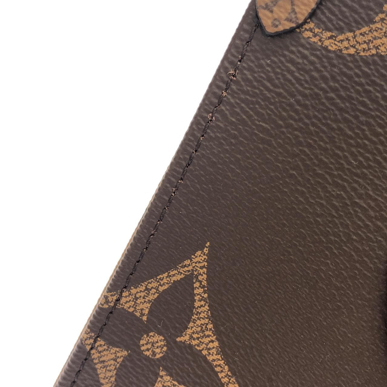 ルイヴィトン モノグラム ジャイアント オンザゴー PM M46373 バッグ