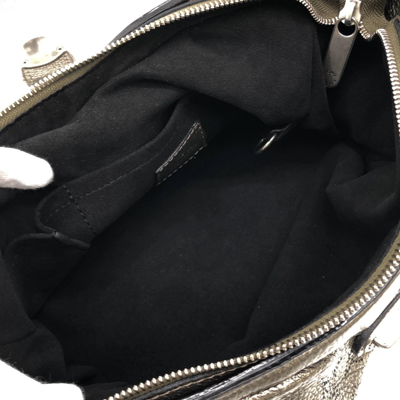 ルイヴィトン マヒナ XS M95717 ショルダーバッグ