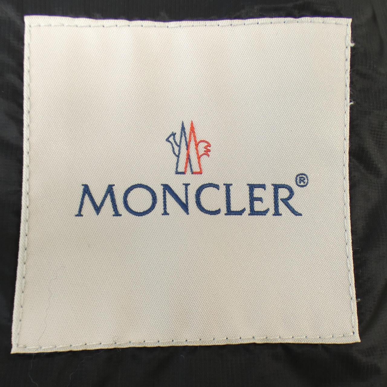 モンクレール MONCLER ダウンジャケット