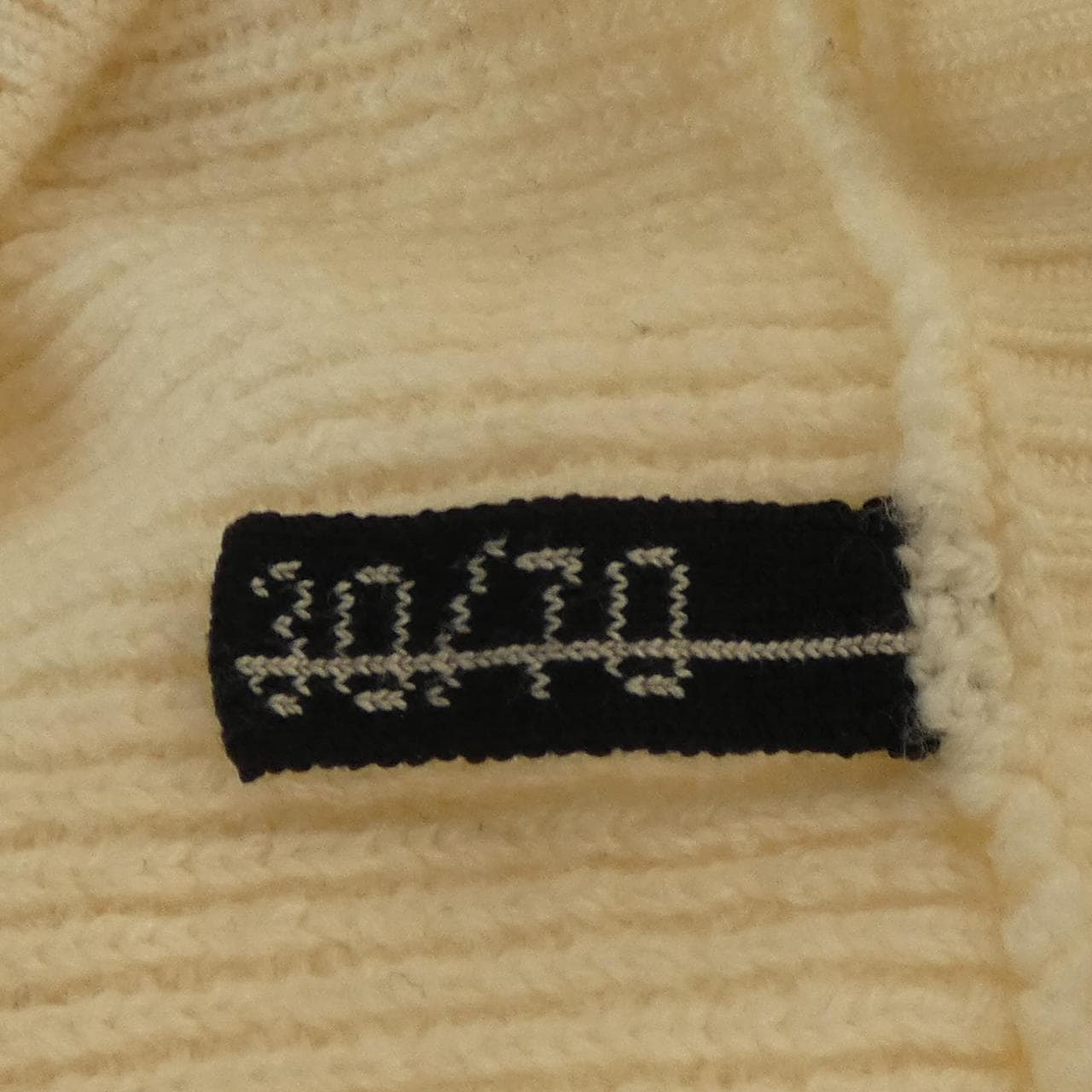 30/70 ニット
