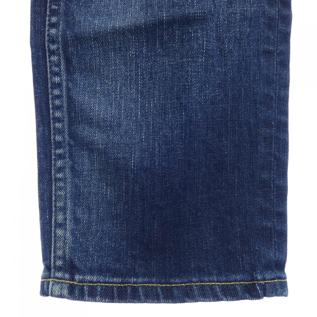 ヤヌーク YANUK ジーンズ