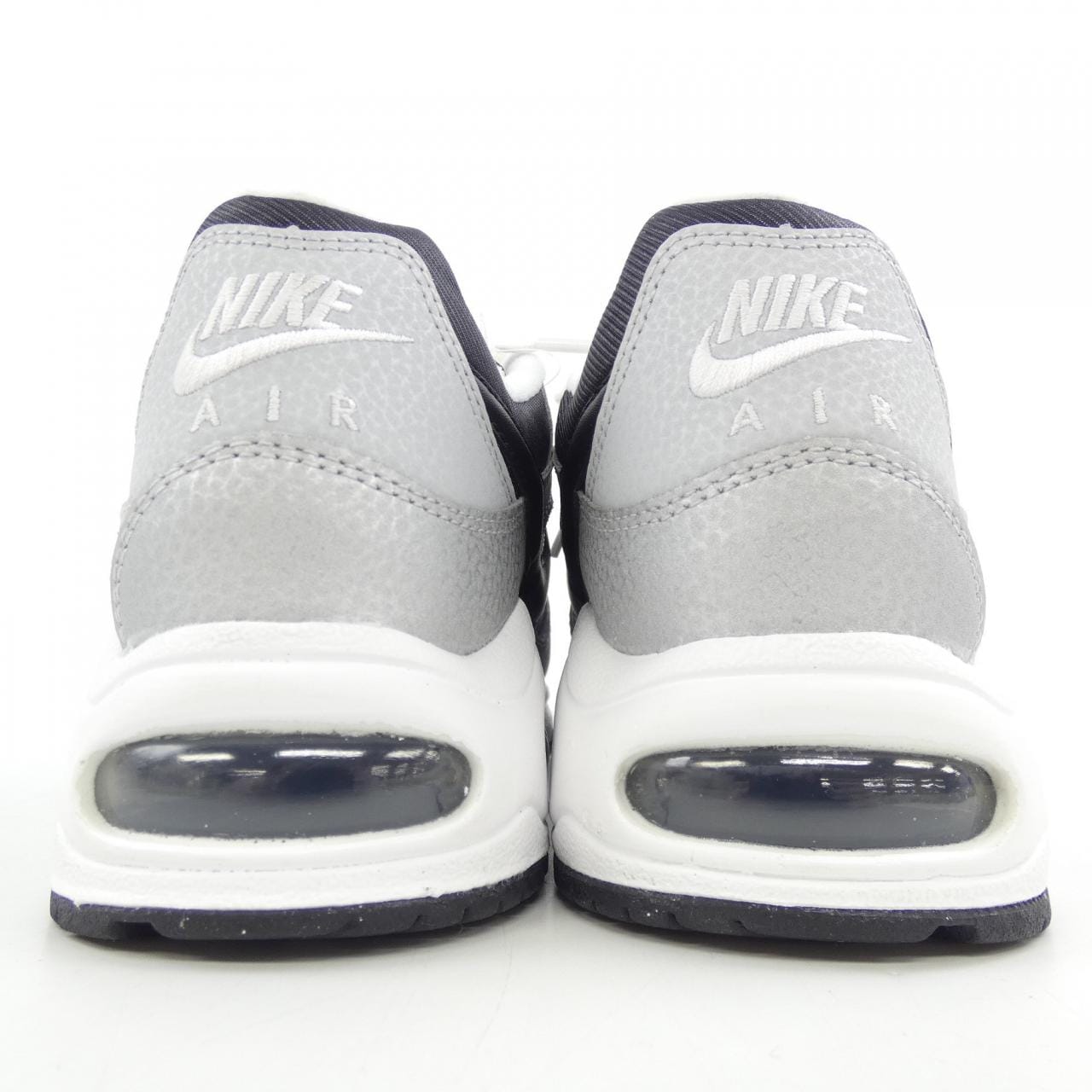 ナイキ NIKE 718896-001 スニーカー