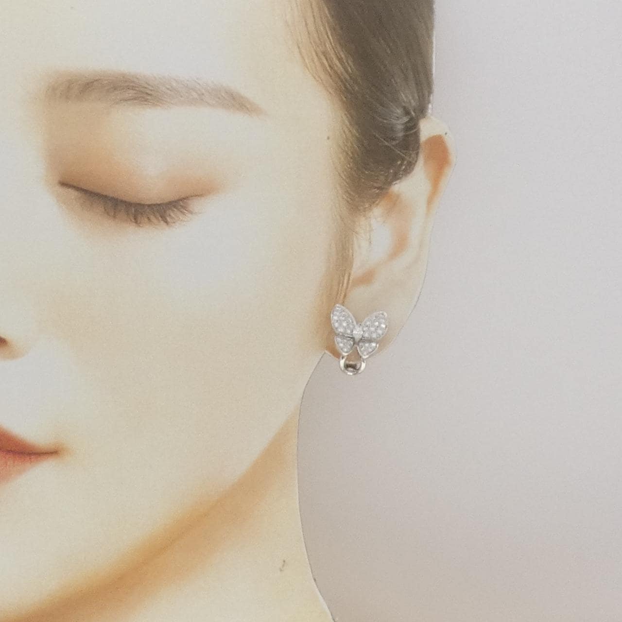 ヴァンクリーフ&アーペル ドゥ パピヨン ピアス