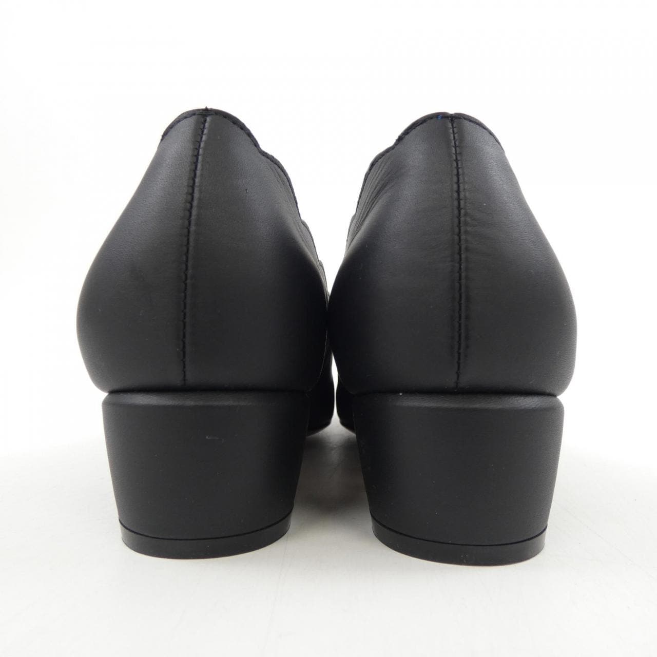 サルヴァトーレフェラガモ SALVATORE FERRAGAMO DB 36480 パンプス