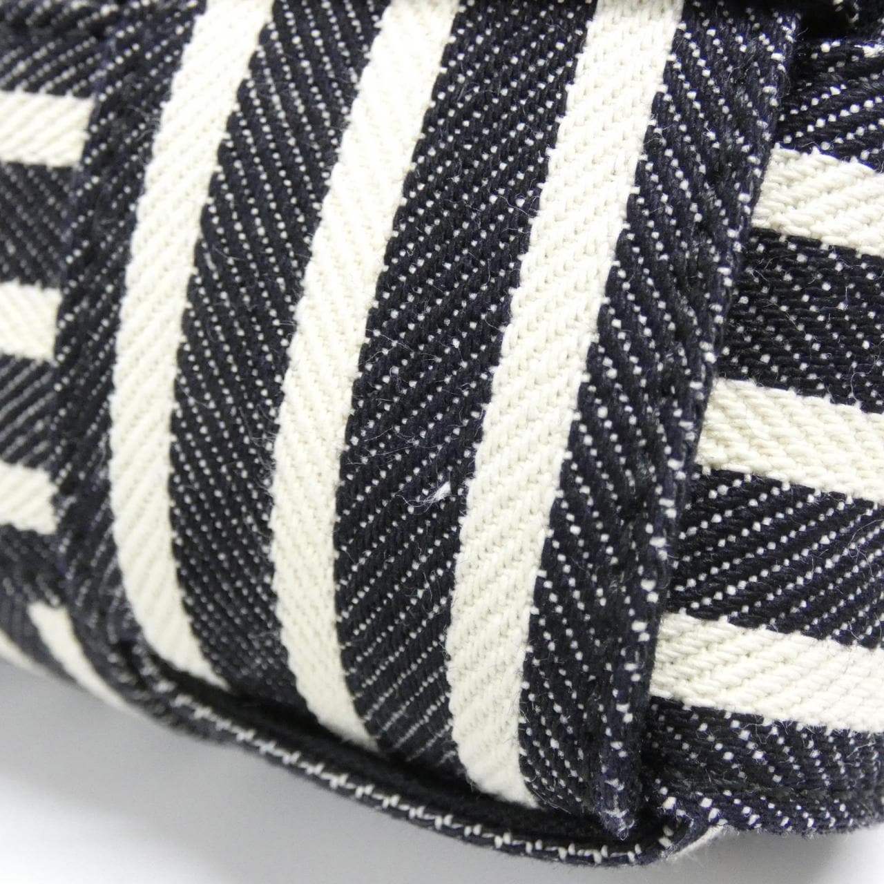 ボッテガヴェネタ 787333 V44E2 ショルダーバッグ