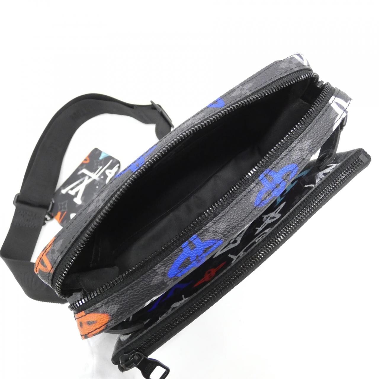 ルイヴィトン モノグラム エクリプス(LVグラフィティ) トリオ メッセンジャー M21396 ショルダーバッグ