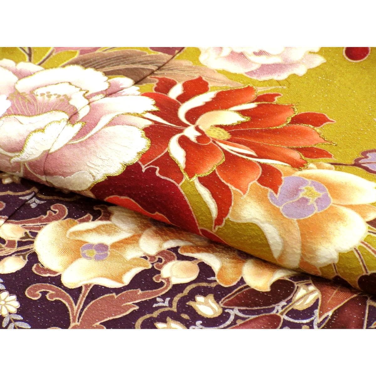 振袖　銀通しボカシ染　友禅金彩加工　刺繍入り