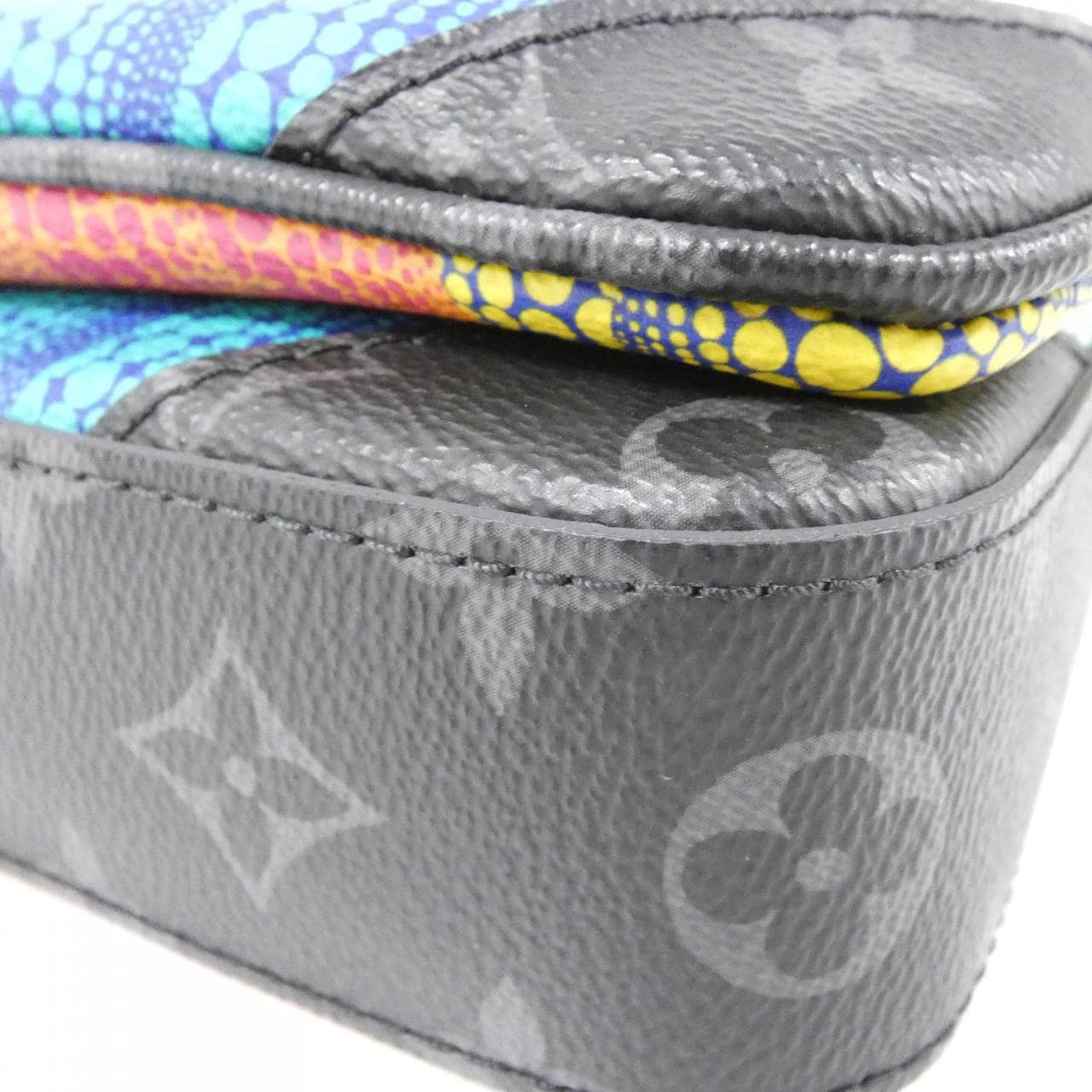 ルイヴィトン モノグラム エクリプス リバース(LV X YK) トリオ メッセンジャー M46435 ショルダーバッグ