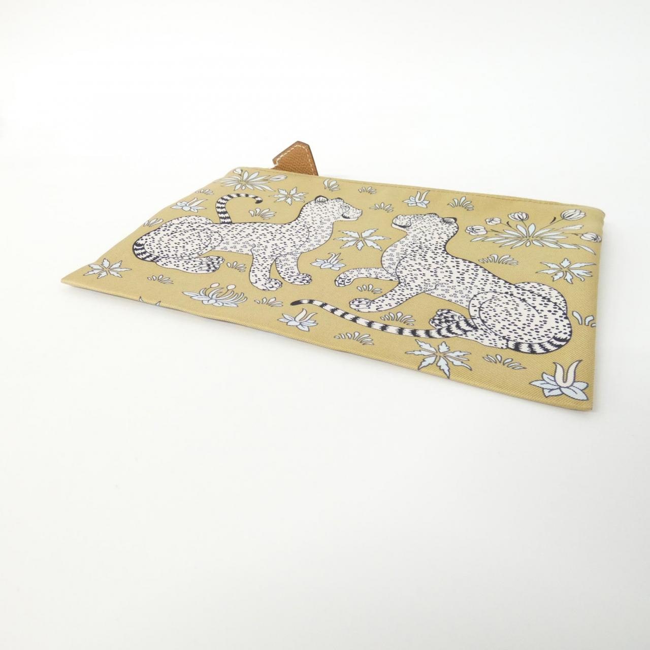 エルメス LES LEOPARDS シルキー ポケット 083771CK ポーチ