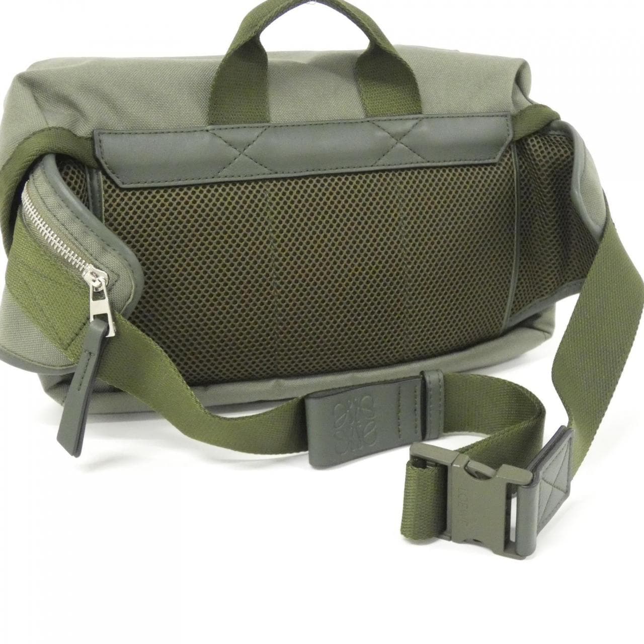 【新品】ロエベ POSTMAN SLING ANAGRAM B741Z67X01 ショルダーバッグ