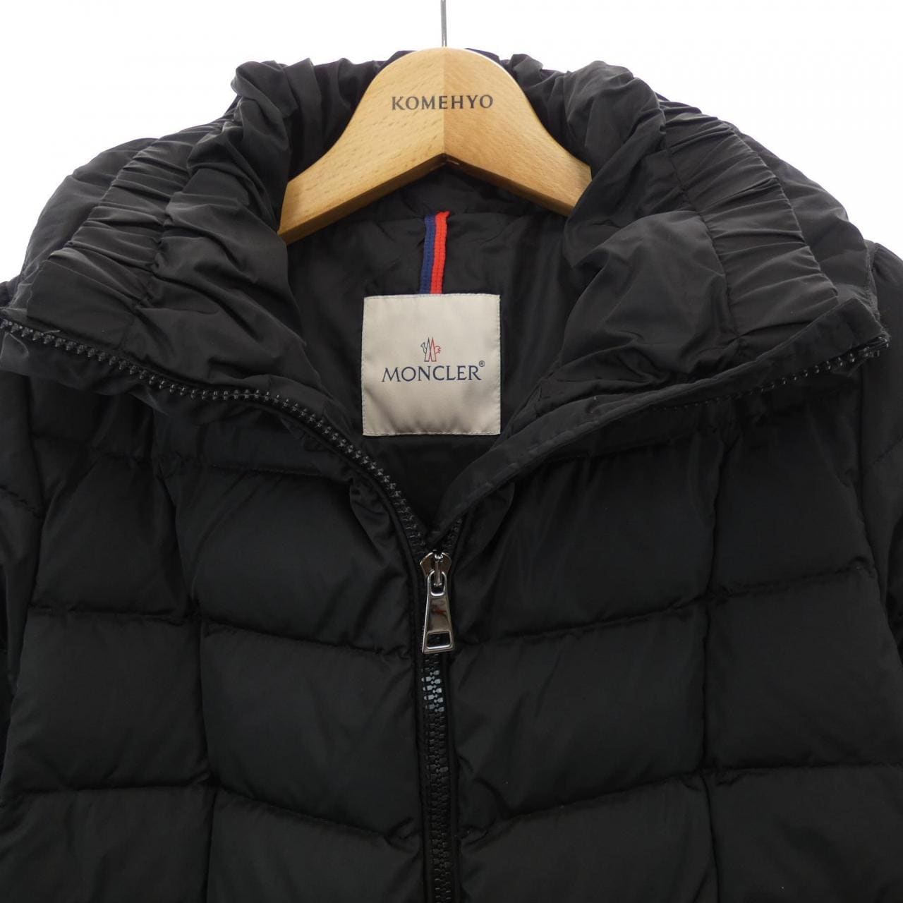 モンクレール MONCLER AVOCETTE ダウンジャケット
