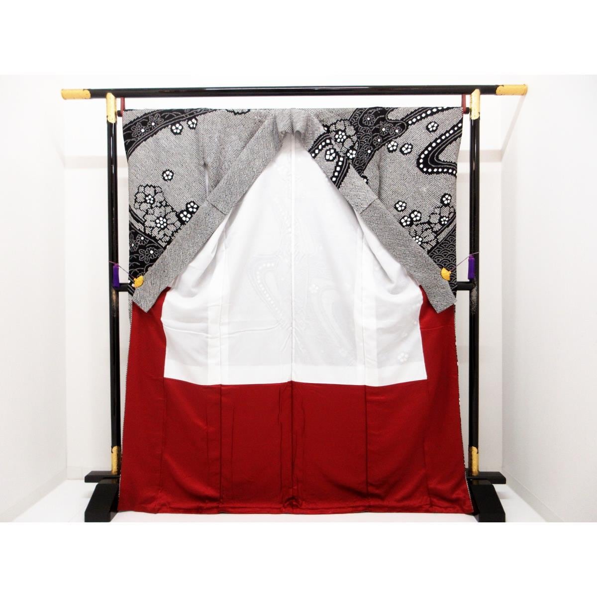 振袖　総絞り刺繍入り　きもの・長襦袢　２点セット