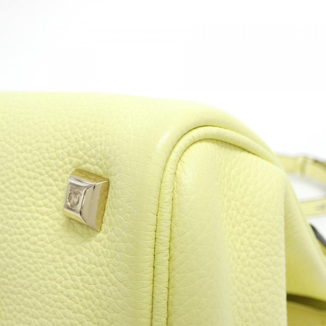 SALVATORE FERRAGAMO THE STUDIO 21 H159 包