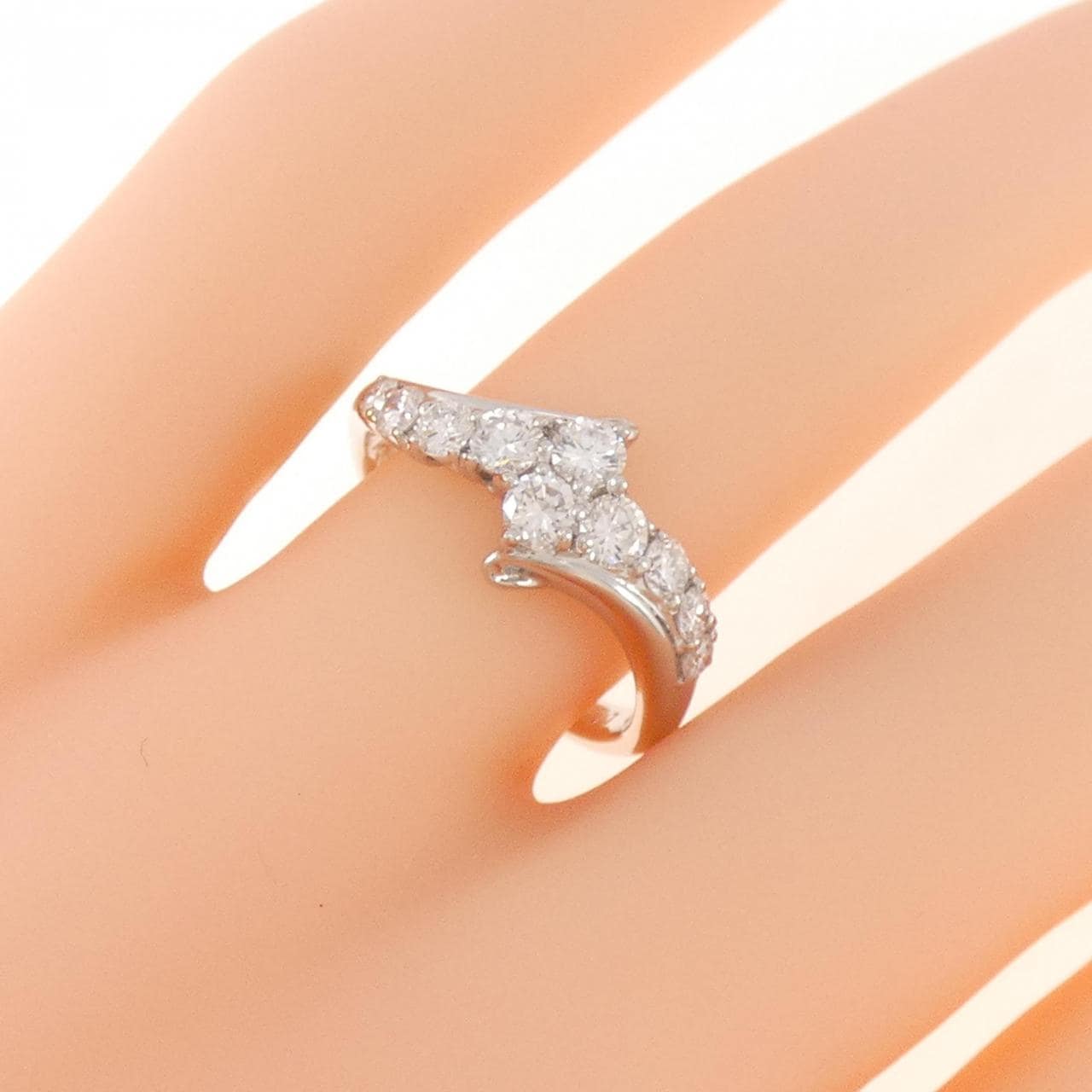 PT ダイヤモンド リング 0.71CT