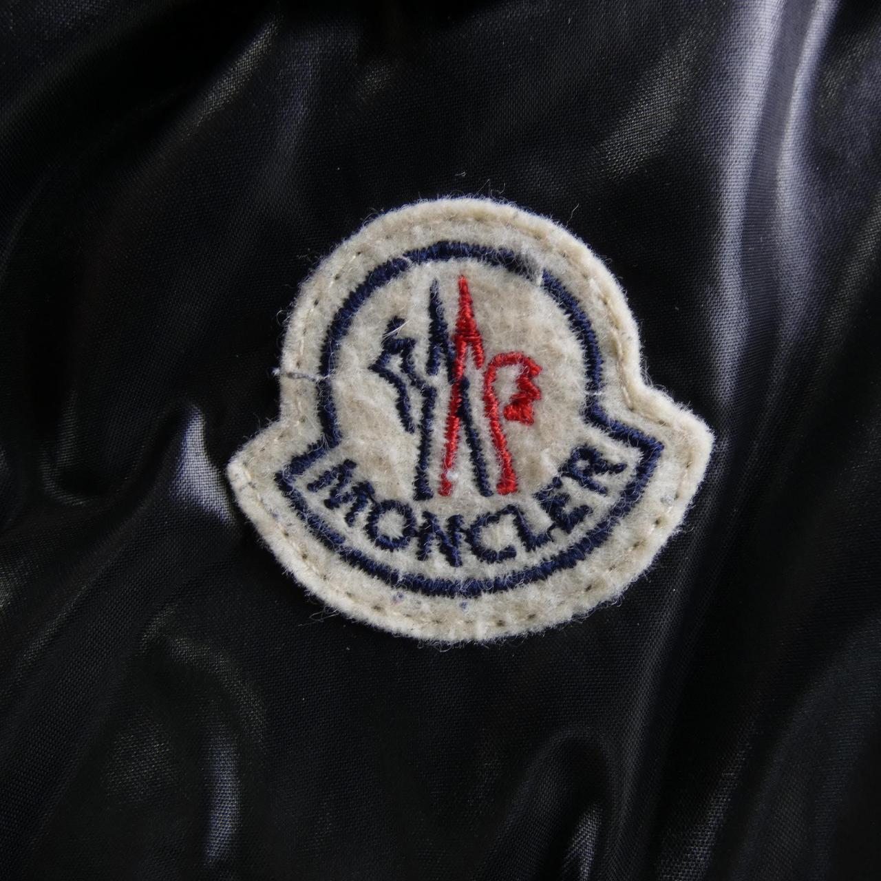 モンクレール MONCLER ダウンジャケット