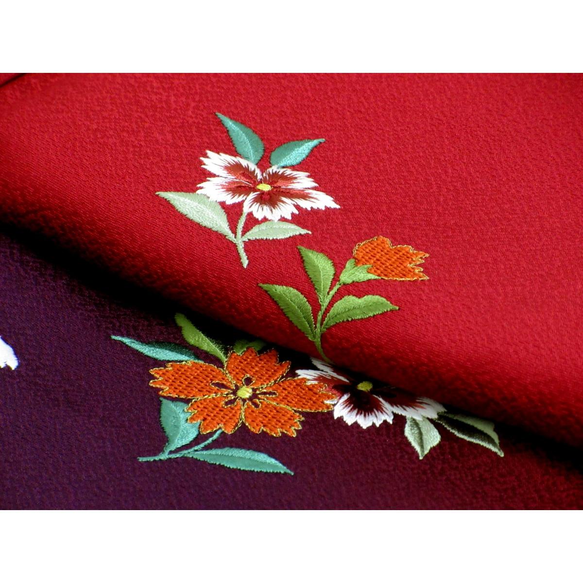 振袖　刺繍入りボカシ染　きもの・長襦袢　２点セット　身丈Ｓ寸
