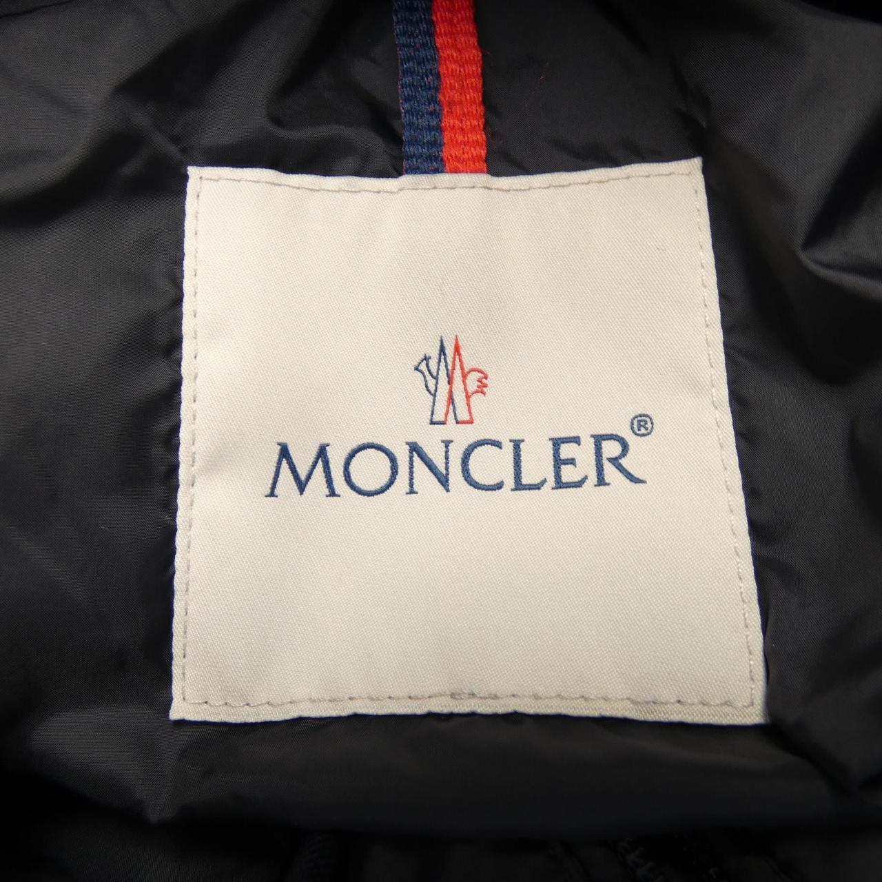 モンクレール MONCLER ダウンジャケット