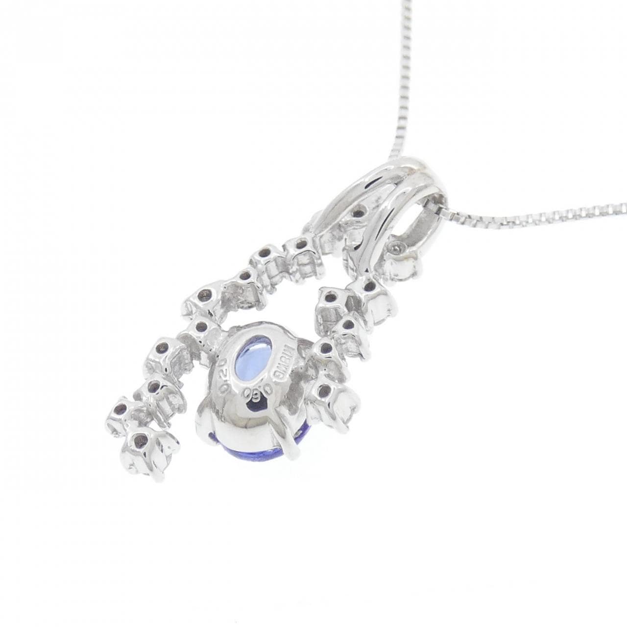 K18WG タンザナイト ネックレス 0.60CT