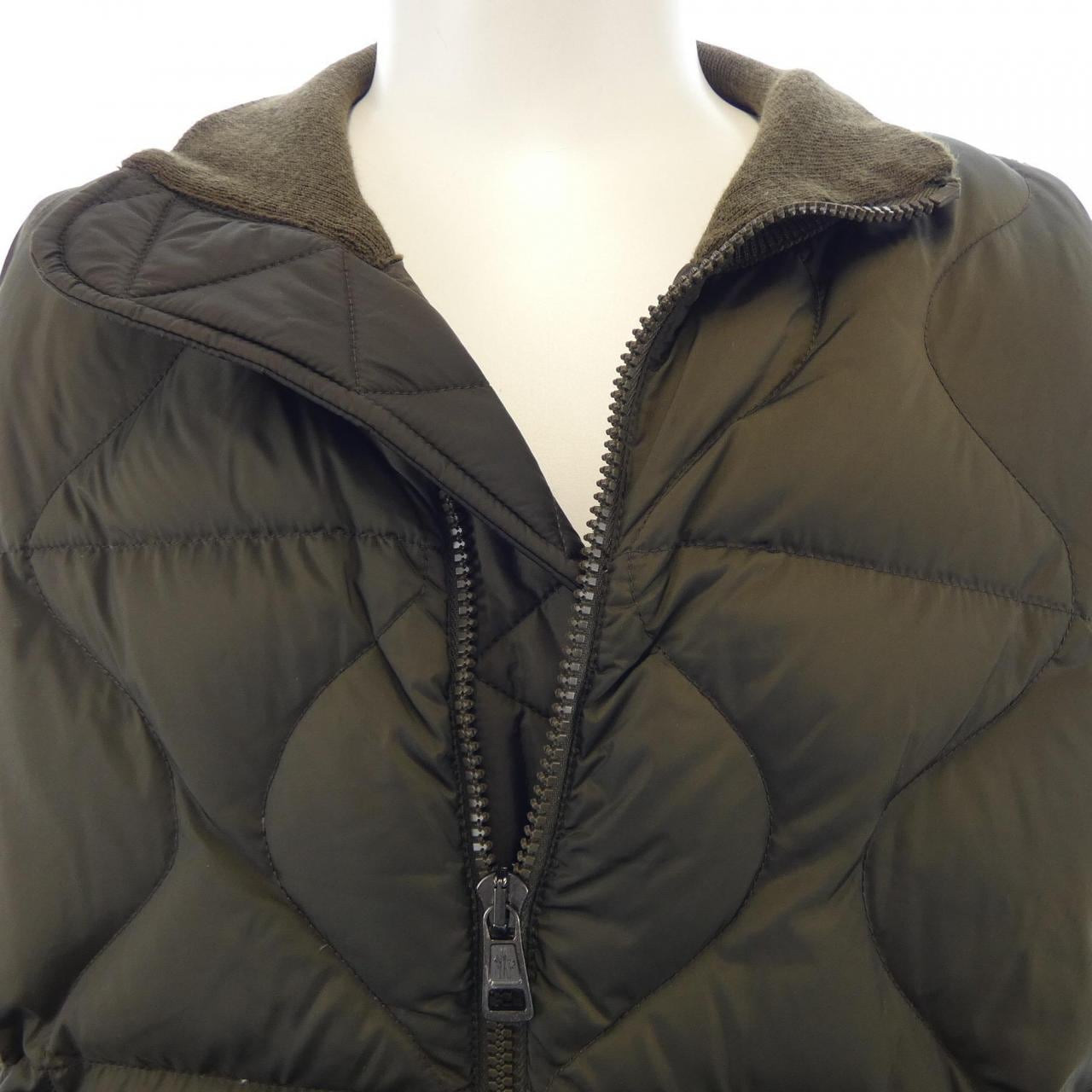 モンクレール MONCLER ダウンジャケット