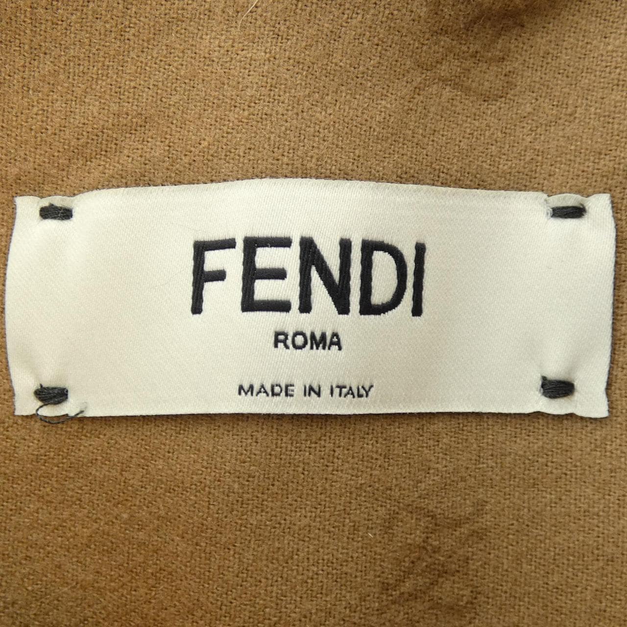 フェンディ FENDI カリグラフィ CALLIGRAPHY FR6336 AHL4 ショートパンツ