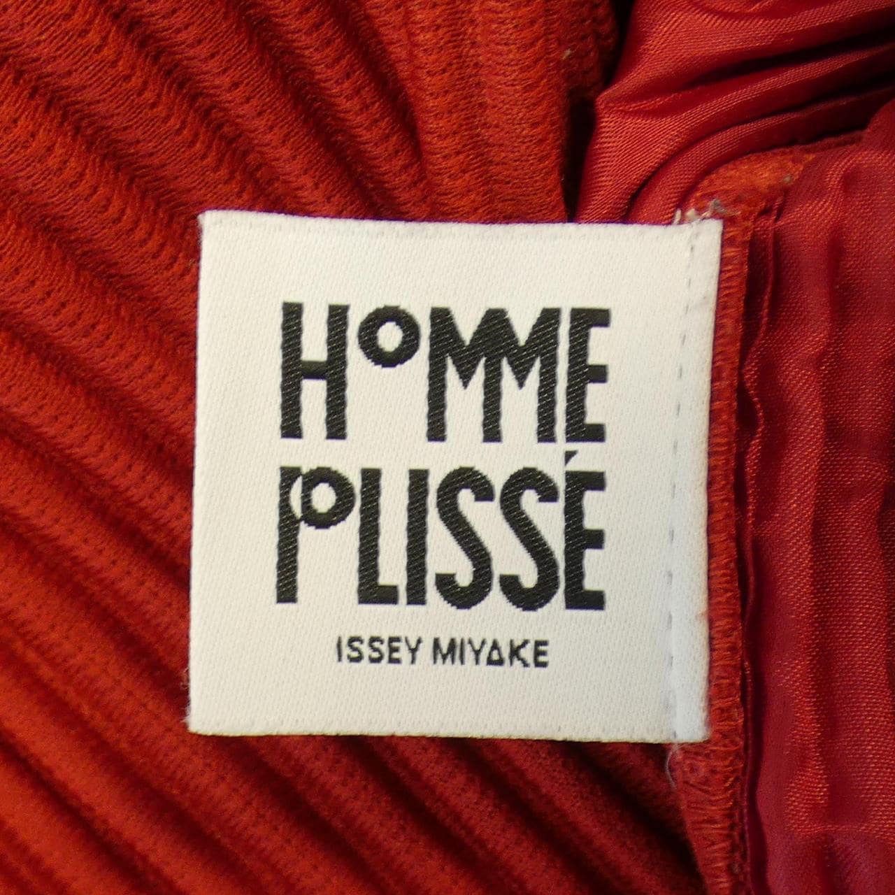 Ompresse HOMME PLISSE外套