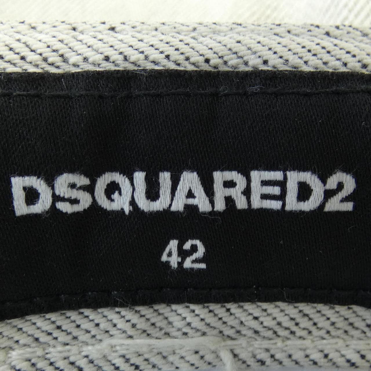 ディースクエアード DSQUARED2 S74LB0621 ジーンズ