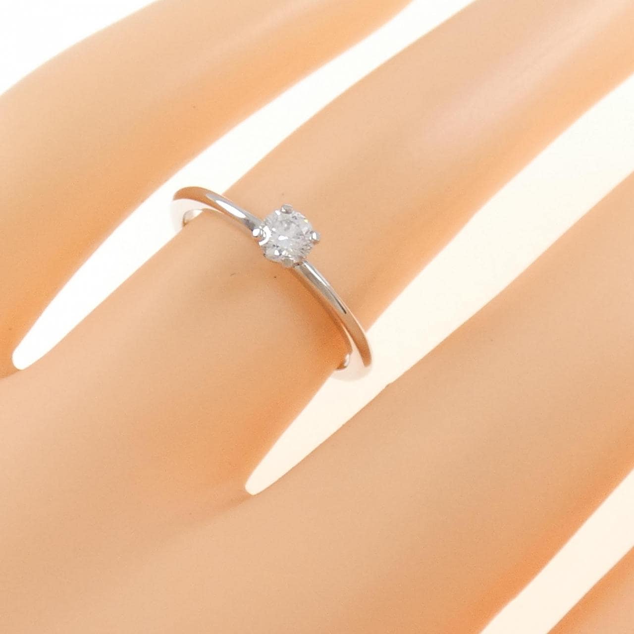 ティファニー トゥルー リング 0.18CT F IF 3EXT